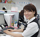 教務課と講師の連携による情報共有。
