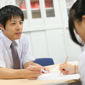 指導を行うのは川崎医科大学の合格者を多数輩出したプロ講師陣！