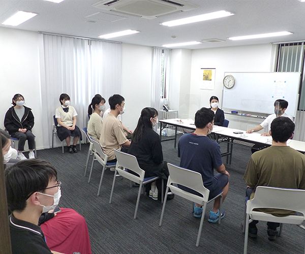昨年の模擬グループ面接の様子