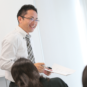 指導を行うのは医学部受験に精通したプロの講師陣